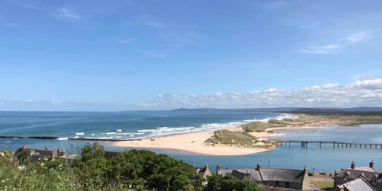 Skerry View - Overlooking The Moray Firth - Close To Beaches, Harbour, Shops And Restaurants Apartment Lossiemouth Bagian luar foto